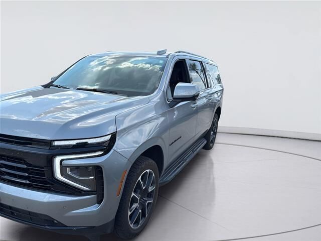 2025 Chevrolet Suburban RST