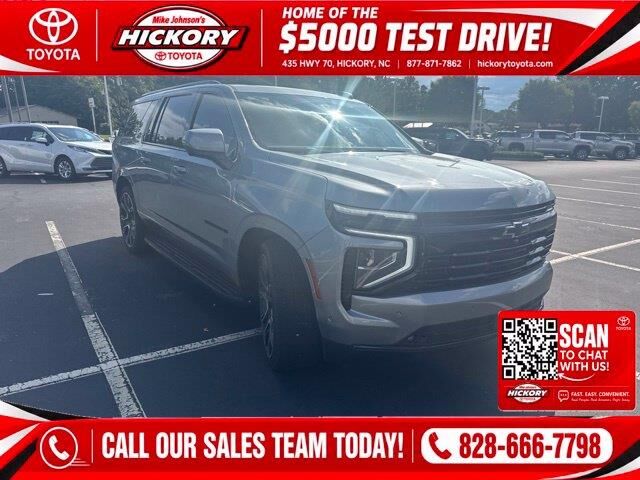 2025 Chevrolet Suburban RST — photo 1 of 13
