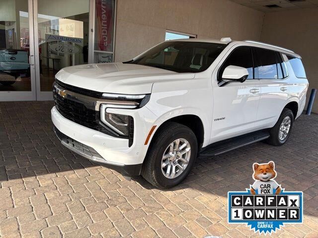 2025 Chevrolet Tahoe LS — photo 1 of 14