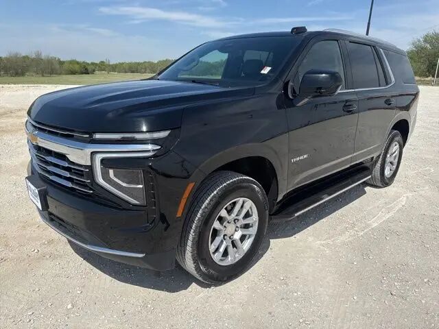 2025 Chevrolet Tahoe LT — photo 1 of 13