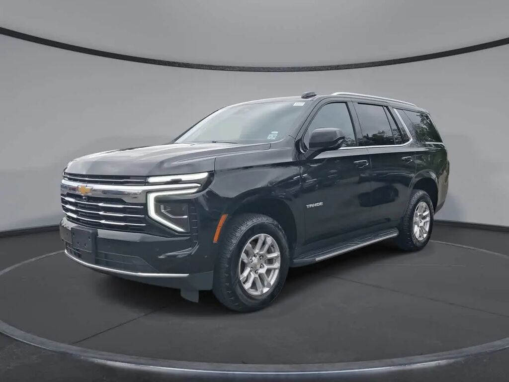 2025 Chevrolet Tahoe LT — photo 1 of 13