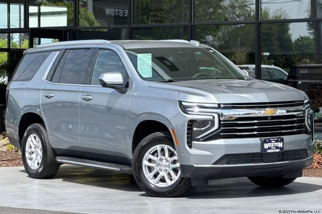 2025 Chevrolet Tahoe LT — photo 1 of 13