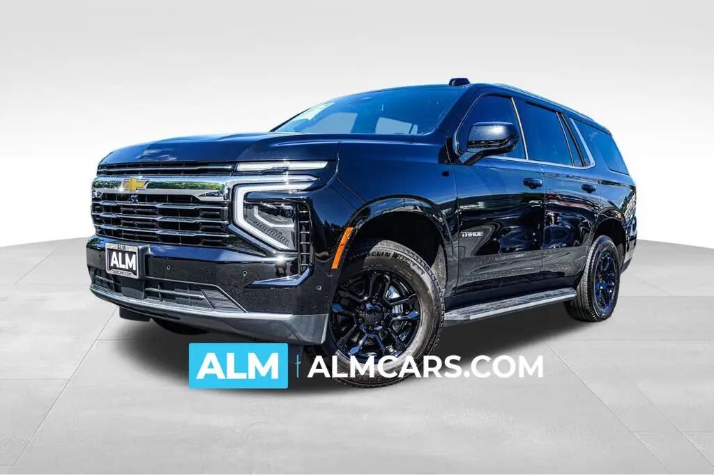 2025 Chevrolet Tahoe LT — photo 1 of 32