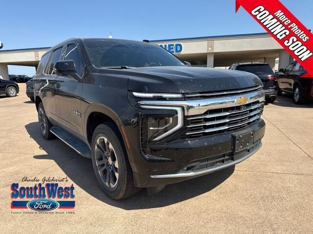 2025 Chevrolet Tahoe LT — photo 1 of 26