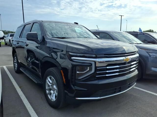 2025 Chevrolet Tahoe LT — photo 1 of 13