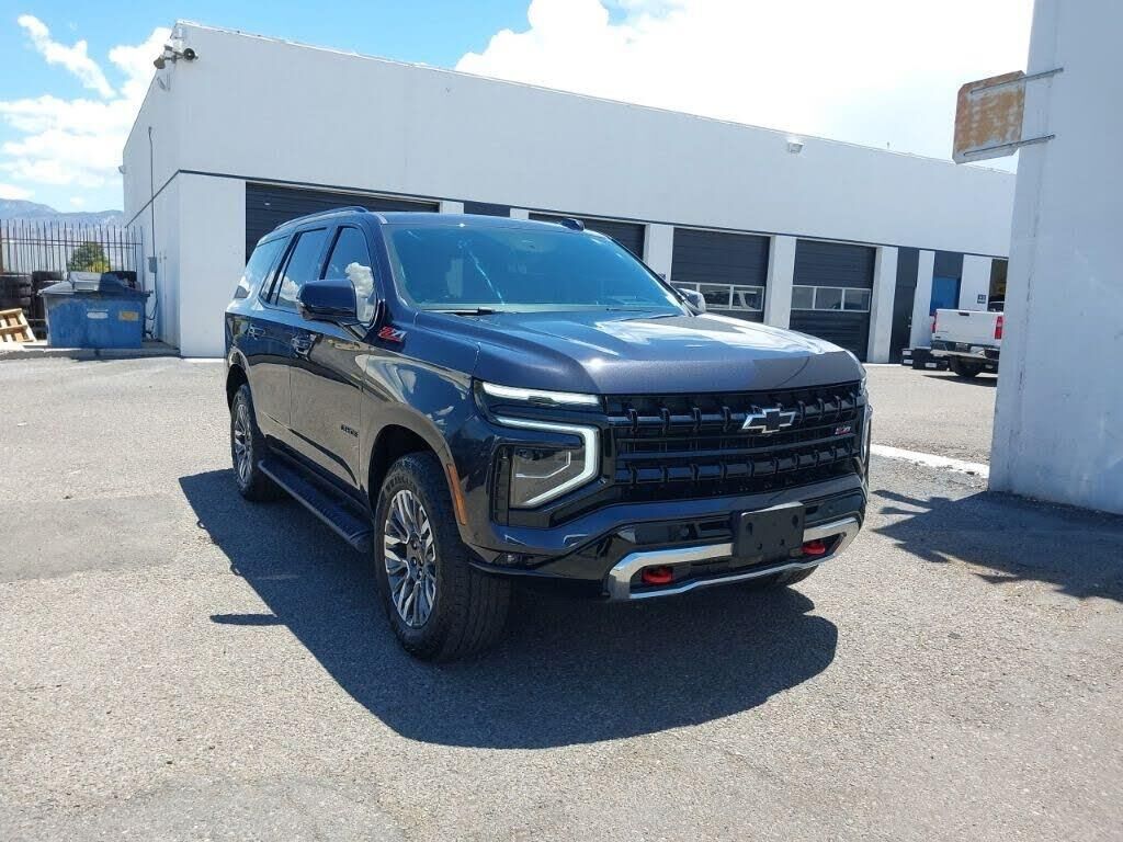 2025 Chevrolet Tahoe Z71 — photo 1 of 1