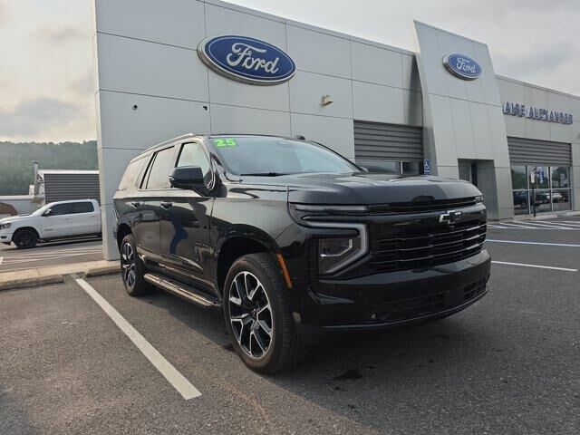 2025 Chevrolet Tahoe RST — photo 1 of 13