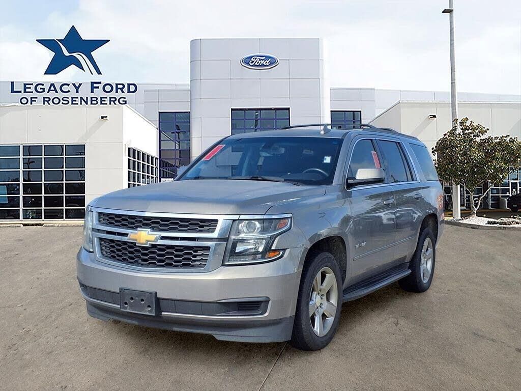 2017 Chevrolet Tahoe LS — photo 1 of 1