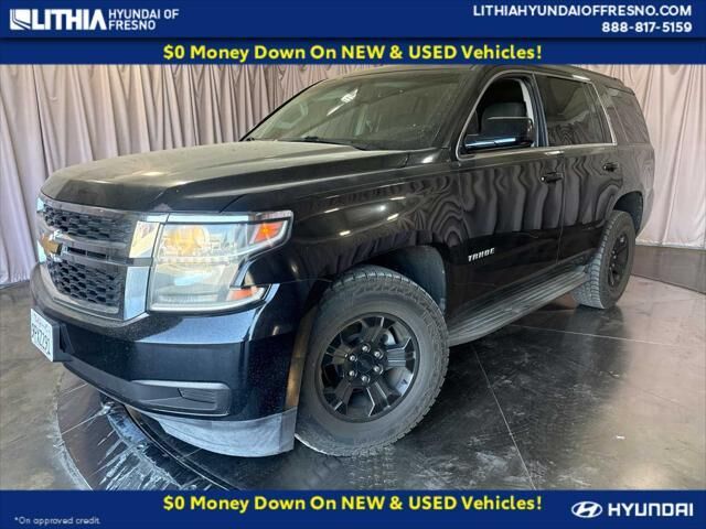 2017 Chevrolet Tahoe LS — photo 1 of 13