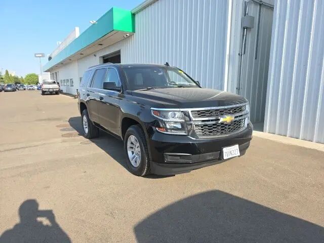 2017 Chevrolet Tahoe LT — photo 1 of 15