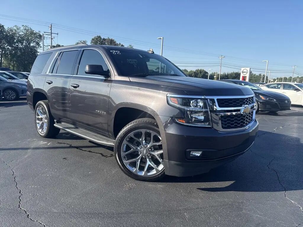 2017 Chevrolet Tahoe LT — photo 1 of 1