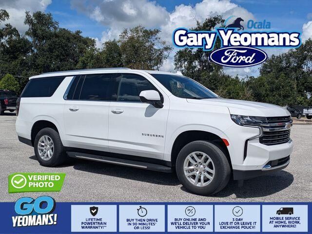 2024 Chevrolet Suburban LT — photo 1 of 24