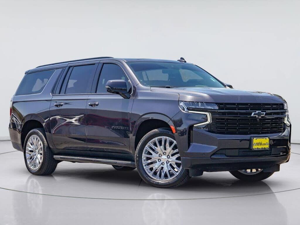 2023 Chevrolet Suburban RST — photo 1 of 1