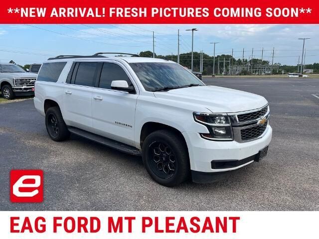 2015 Chevrolet Suburban LS — photo 1 of 39