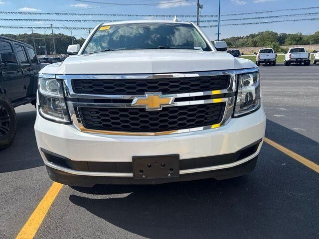 2020 Chevrolet Suburban LT — photo 1 of 26