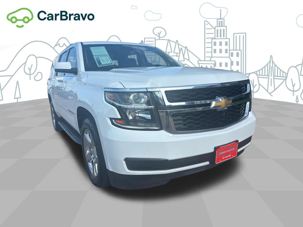 2017 Chevrolet Suburban LT — photo 1 of 6