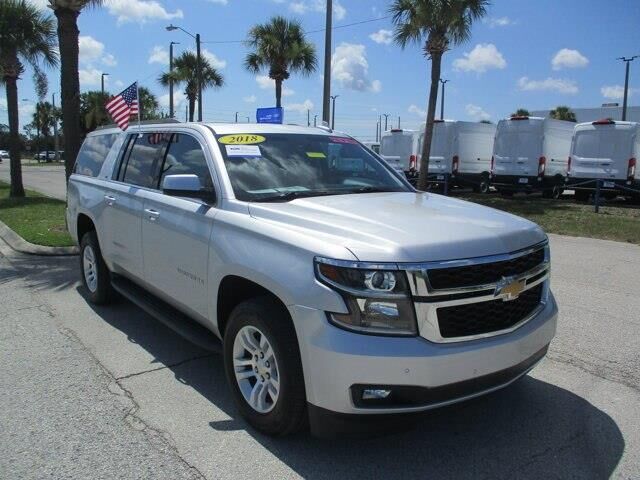 2018 Chevrolet Suburban LT — photo 1 of 13