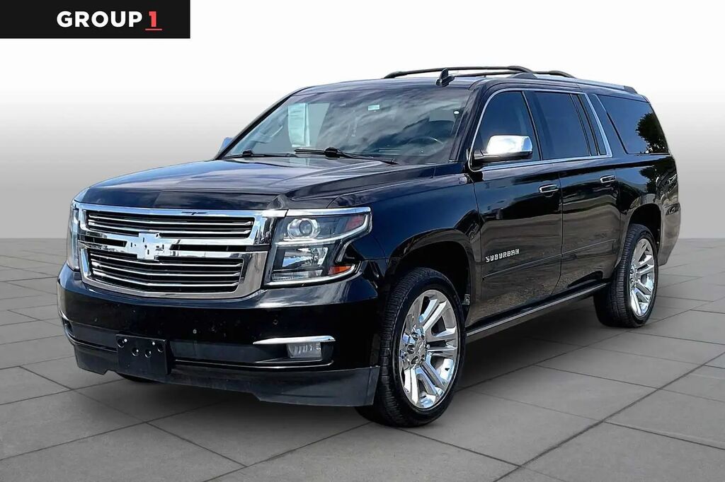 2020 Chevrolet Suburban Premier — photo 1 of 12