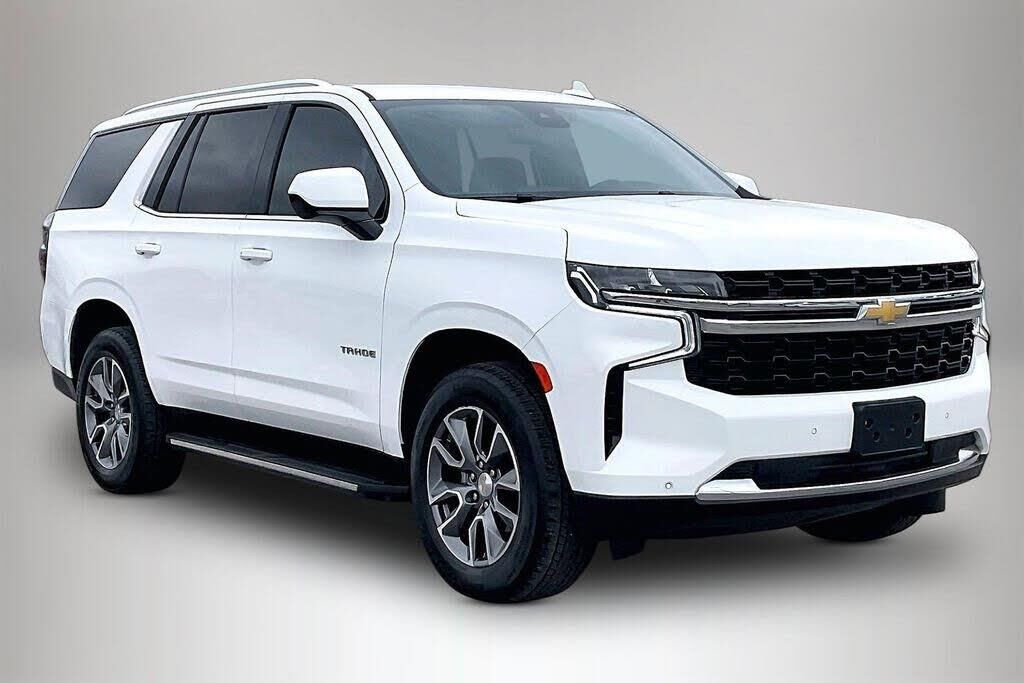 2024 Chevrolet Tahoe LS — photo 1 of 2