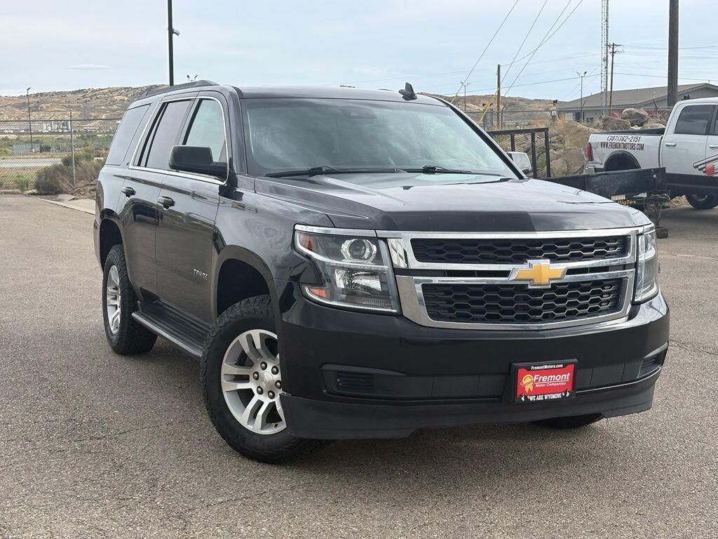 2019 Chevrolet Tahoe LT — photo 1 of 26