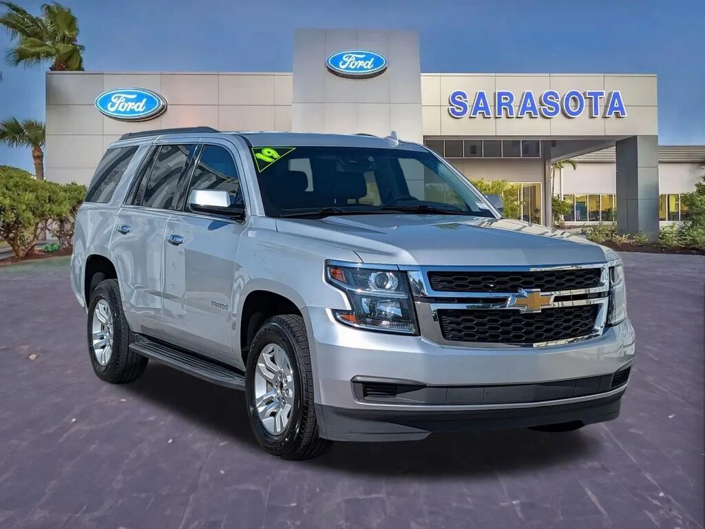 2019 Chevrolet Tahoe LT — photo 1 of 13