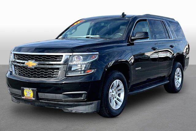 2017 Chevrolet Tahoe LT — photo 1 of 13