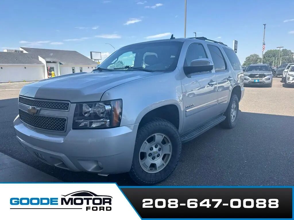 2013 Chevrolet Tahoe LTZ — photo 1 of 33