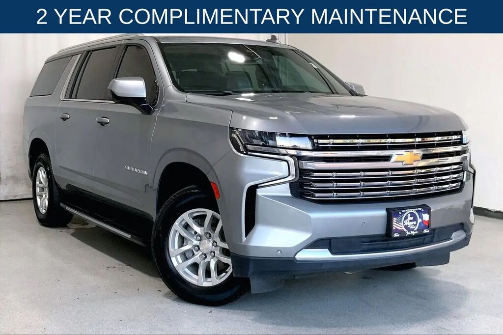 2023 Chevrolet Suburban LT — photo 1 of 13