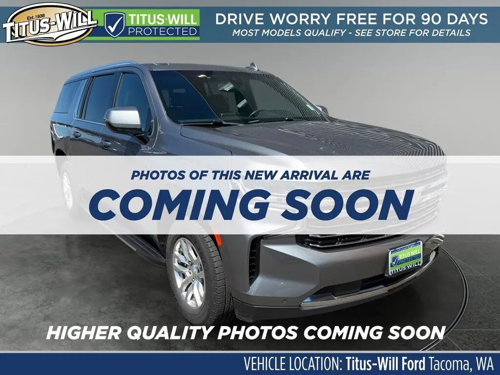 2022 Chevrolet Suburban LT — photo 1 of 19