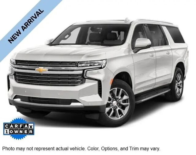 2023 Chevrolet Suburban LT — photo 1 of 10