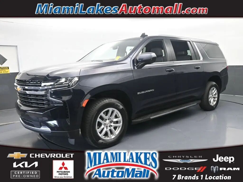 2024 Chevrolet Suburban LT — photo 1 of 13