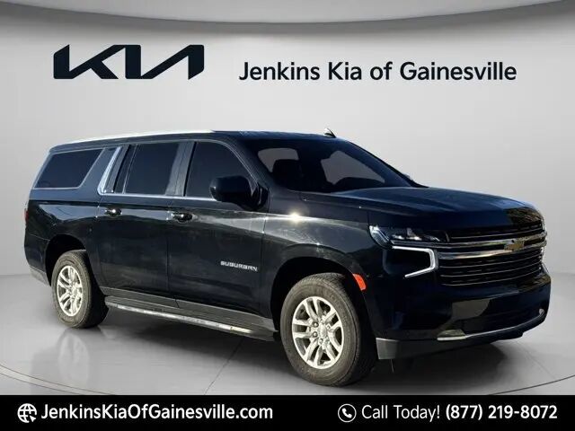 2023 Chevrolet Suburban LT