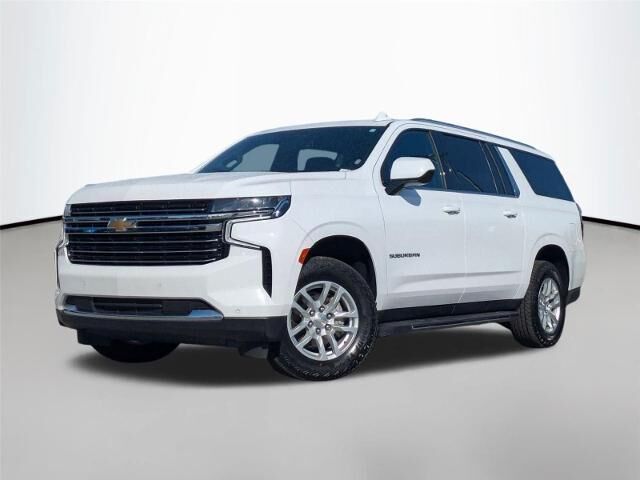 2024 Chevrolet Suburban LT — photo 1 of 7