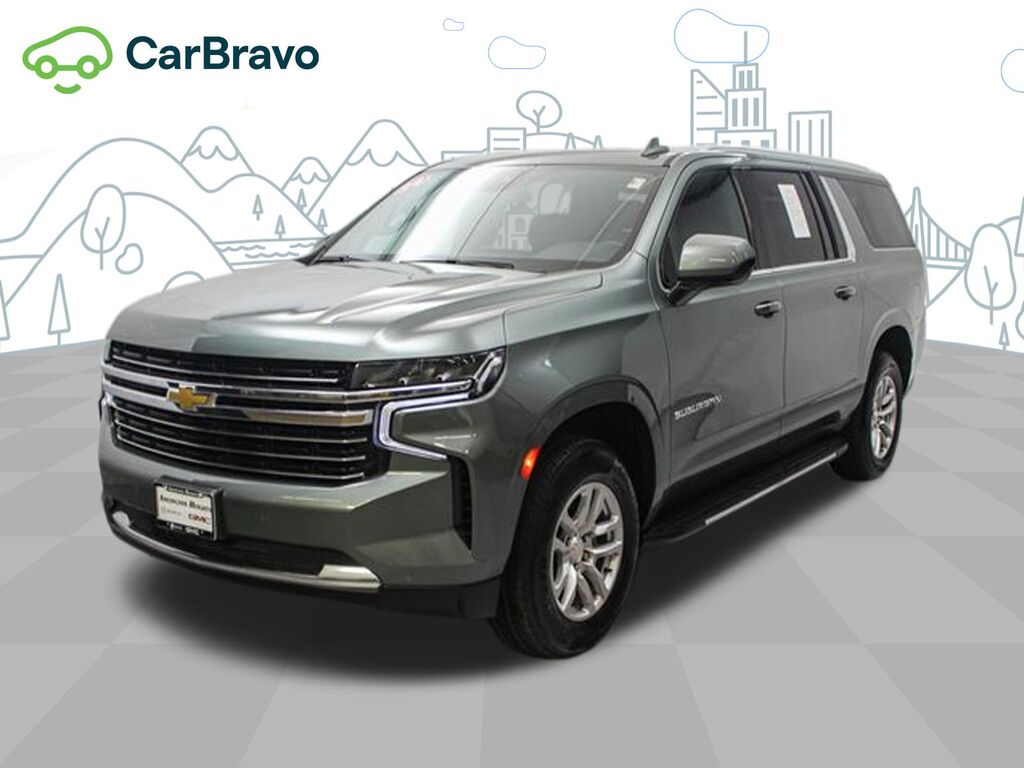 2024 Chevrolet Suburban LT — photo 1 of 7