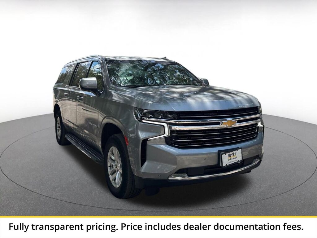 2024 Chevrolet Suburban LT — photo 1 of 10