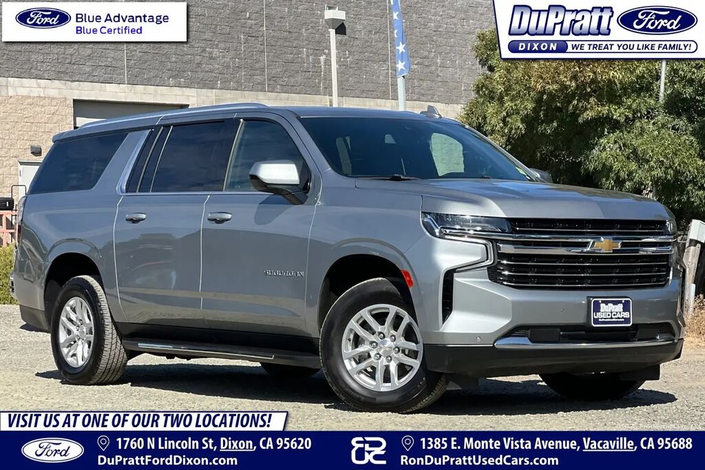 2024 Chevrolet Suburban LT — photo 1 of 13
