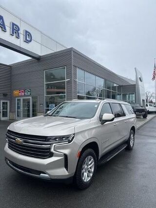 2022 Chevrolet Suburban LT — photo 1 of 25