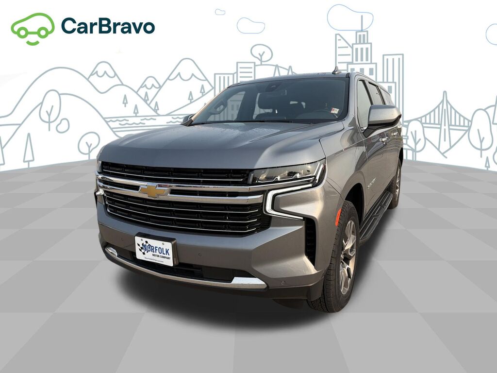 2022 Chevrolet Suburban LT — photo 1 of 6