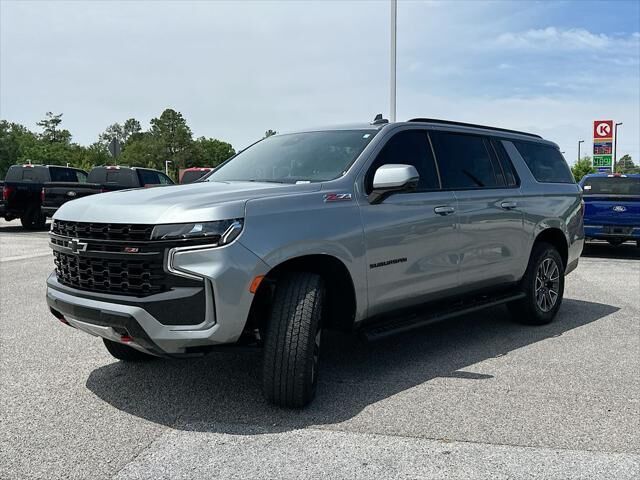 2024 Chevrolet Suburban Z71 — photo 1 of 13