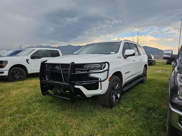 2022 Chevrolet Suburban Z71 — photo 1 of 3