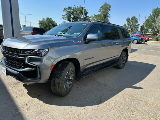2022 Chevrolet Suburban Z71 — photo 1 of 13