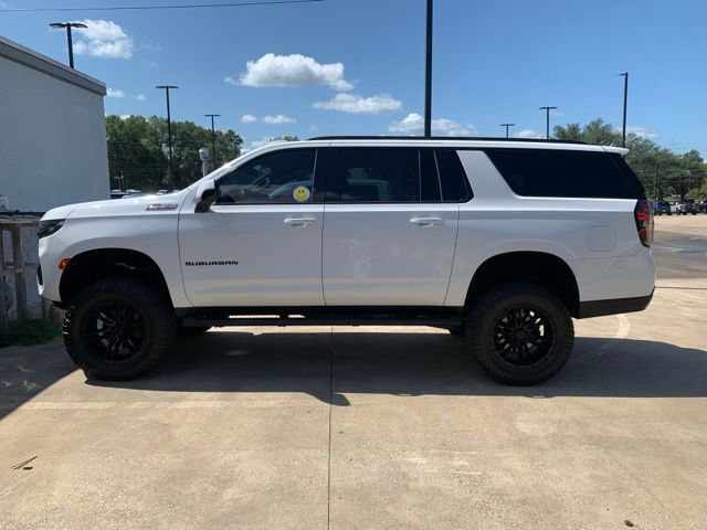2022 Chevrolet Suburban Z71 — photo 1 of 1