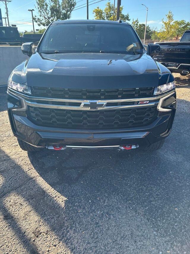 2021 Chevrolet Suburban Z71 — photo 1 of 2