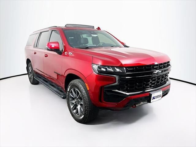 2023 Chevrolet Suburban Z71 — photo 1 of 3