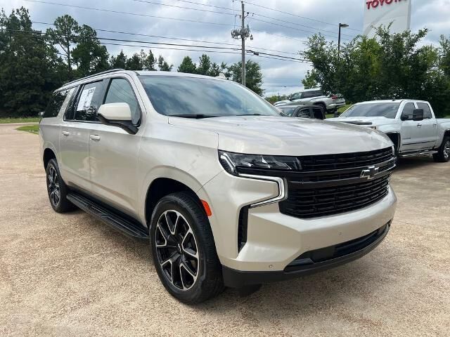 2023 Chevrolet Suburban RST — photo 1 of 13