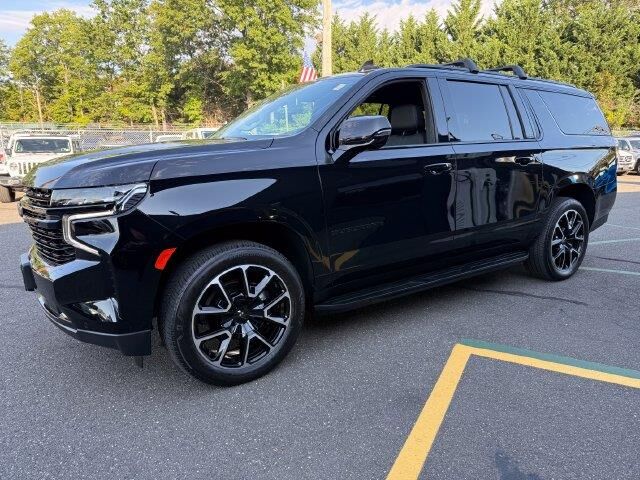 2024 Chevrolet Suburban RST