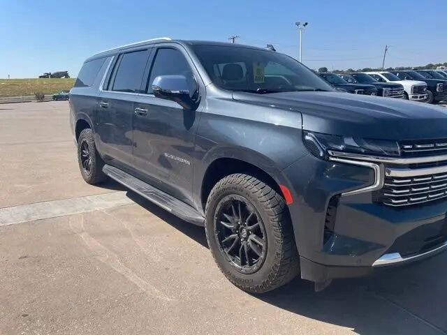 2021 Chevrolet Suburban Premier — photo 1 of 10