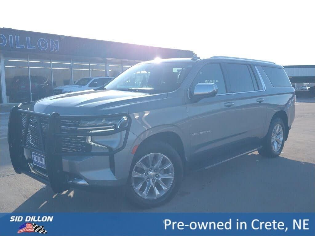 2023 Chevrolet Suburban Premier — photo 1 of 1