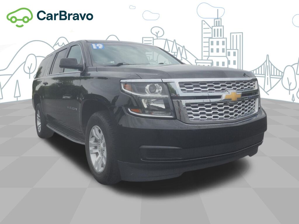 2019 Chevrolet Suburban LS — photo 1 of 6