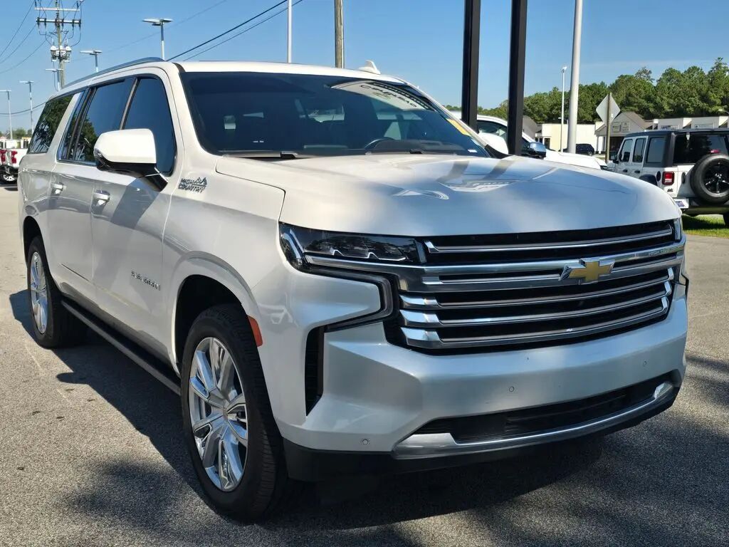 2023 Chevrolet Suburban High Country — photo 1 of 26